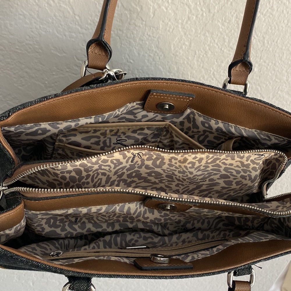Guess Handbag - Picture 4 of 9